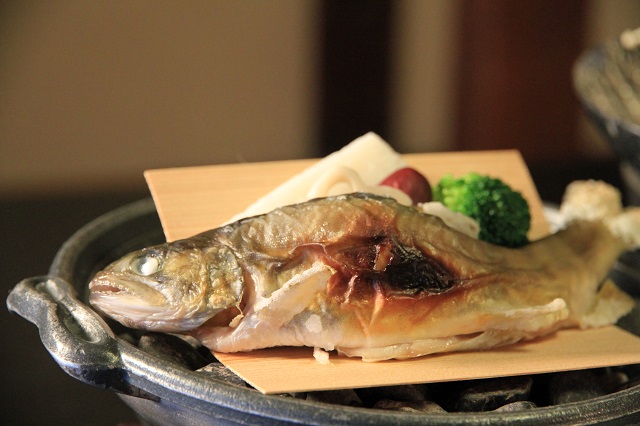 六色膳(岩魚塩焼蒸) 六色膳(岩魚塩焼蒸)